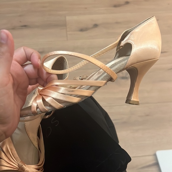 Capezio dance shoes - Picture 4 of 4